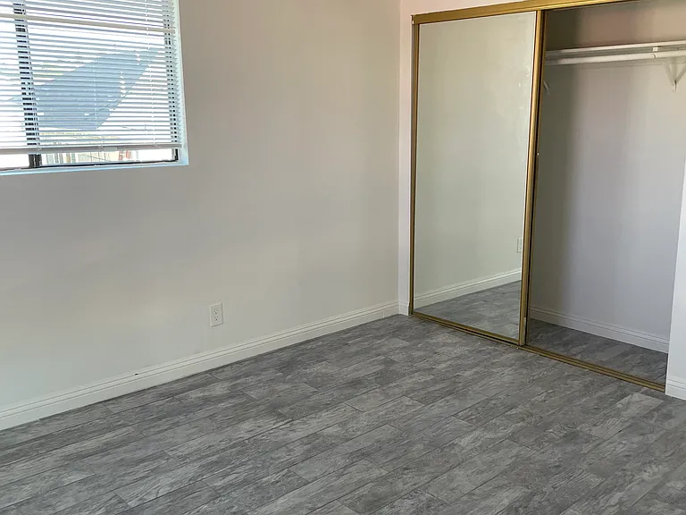 3122 Baldwin St #7 — Photo 7
