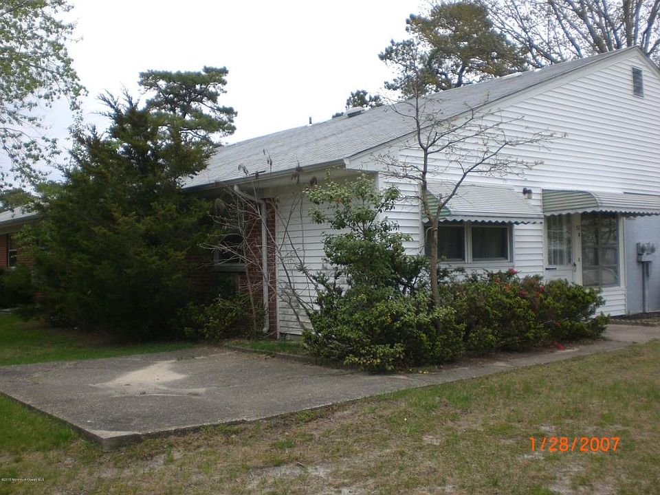 1st image of 37D Crestwood Pkwy