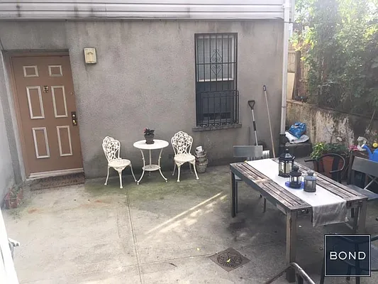 Rented by Bond New York | media 27