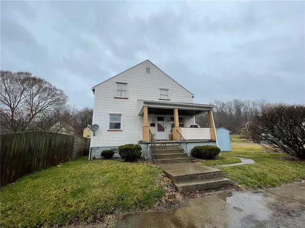 523 N Cedar St, New Castle, PA 16102