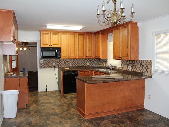 5th image of 3038 Debra Ann Dr