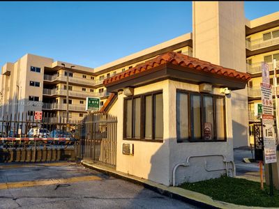 9915 W Okeechobee Rd #2-207, Hialeah Gardens, FL, 33016
