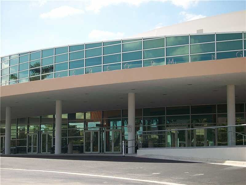 2nd image of 7366 Ashmont Cir