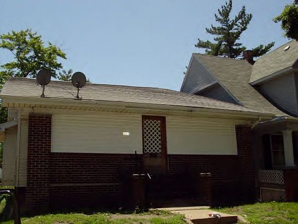 2nd image of 1425 E William St