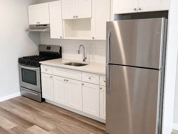 2nd image of 362 Hamilton Ave #1