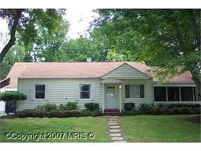 17611 Dominion Dr photo 1