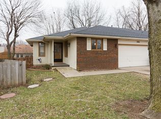 3494 S Parkmont Ct, Springfield, MO 65807