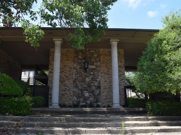 7931 Royal Ln APT 216, Dallas, TX 75230