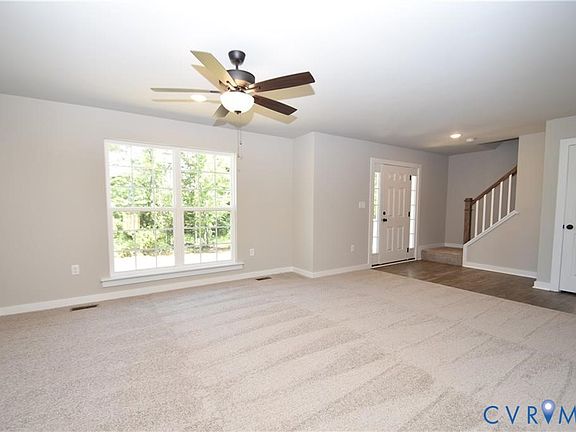 4th image of 2300 Drummond Dr