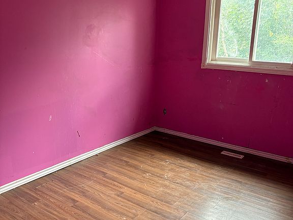 4th image of 38 Parkside Dr