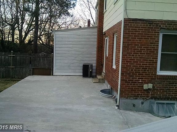 2nd image of 5824 Biscayne Dr