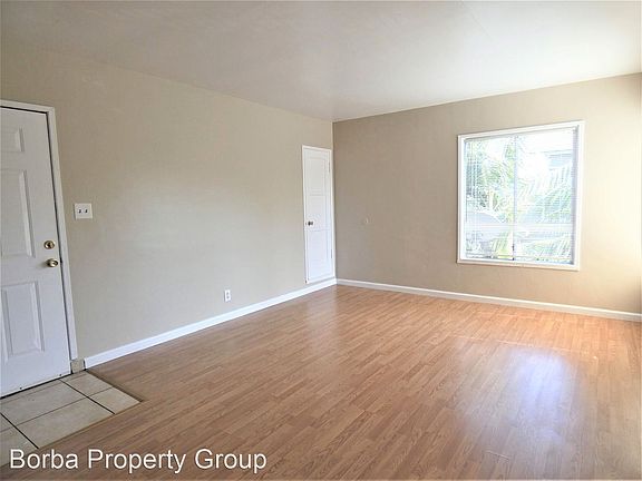4th image of 1918 N Henderson Ave