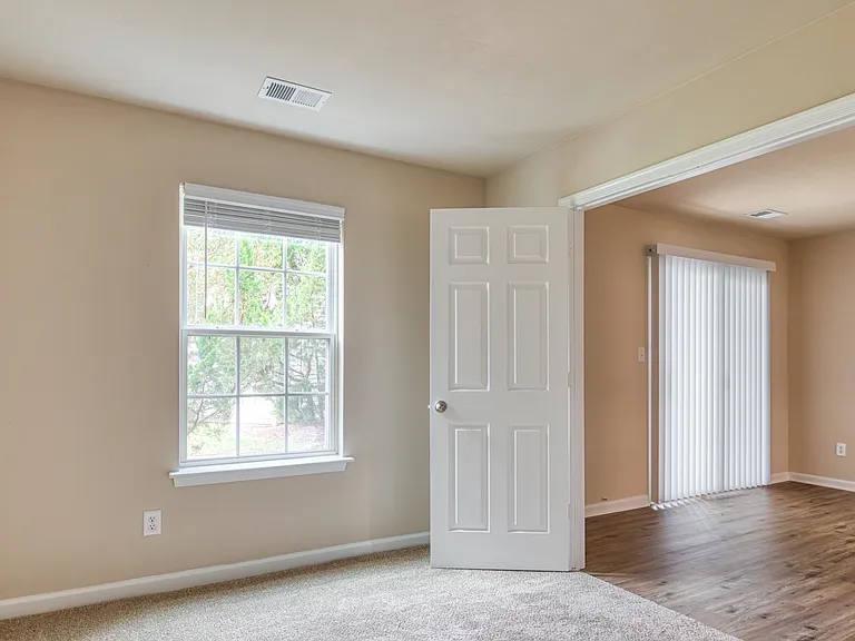 Summer Station Apartments Where Comfort Meets Coastal Living — Photo 60
