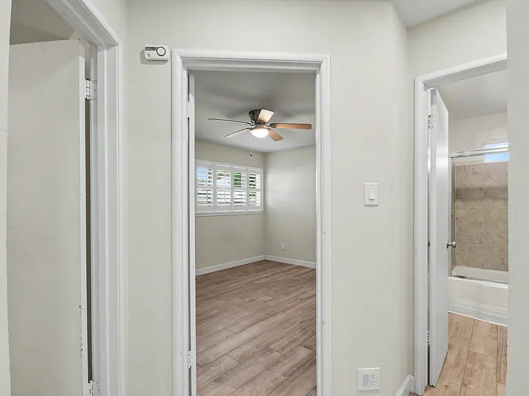2839 Devonshire Ave — Photo 3