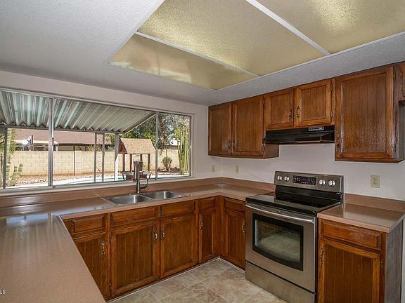 2nd image of 5056 W Desert Cove Ave