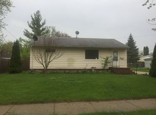 2615 Iroquois Rd, Waukegan, IL 60087