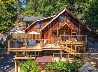 4704 Captains Cres, Southern Gulf Islands, BC V0N 2M2