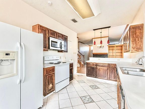 5th image of 6614 Bandalia Dr