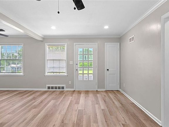 5th image of 6804 Raytown Rd