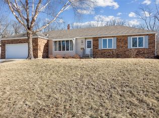 4071 Charter Oak Ln SE, Cedar Rapids, IA 52403