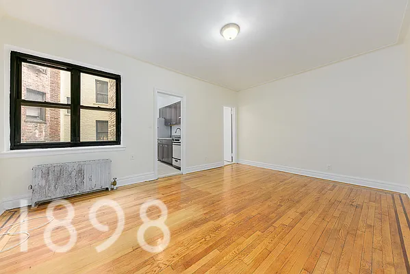 Rented by A&E Real Estate Management | media 7