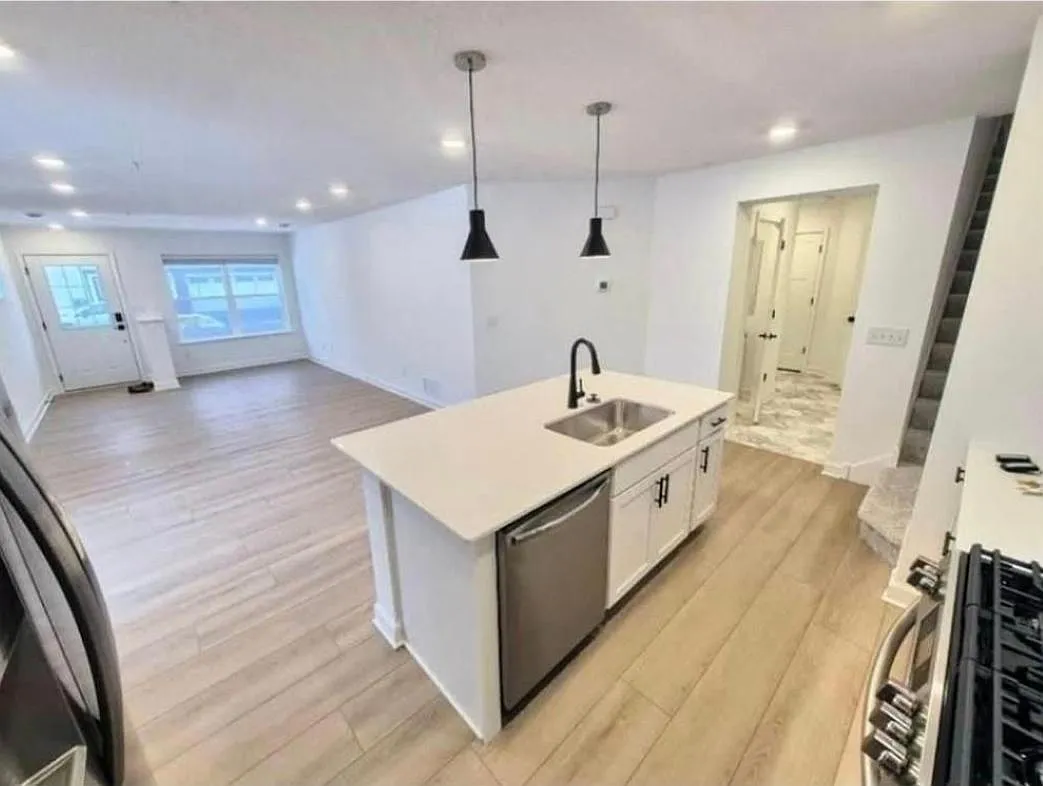 Building Photo - 14953 Archdale Ln