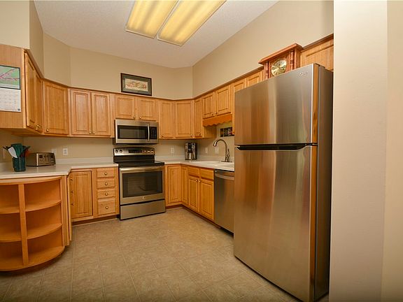 5th image of 2727 NW 82nd Pl #114