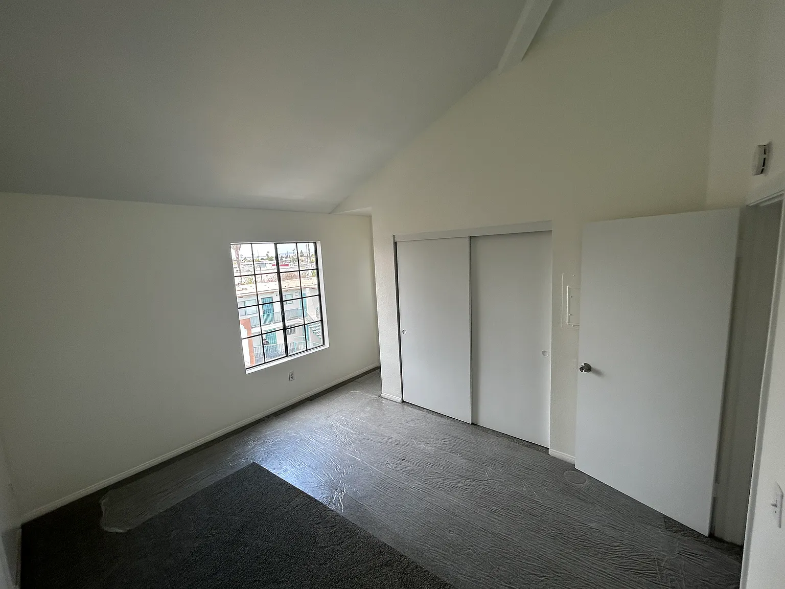 2 bed, 2.5 bath, 1105 sqft, $2,990 — Photo 4