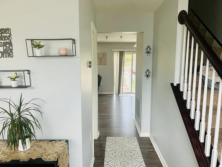 1060 Granite Dr — Photo 16