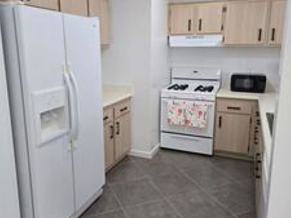3rd image of 321 Inger Dr Unit N-133