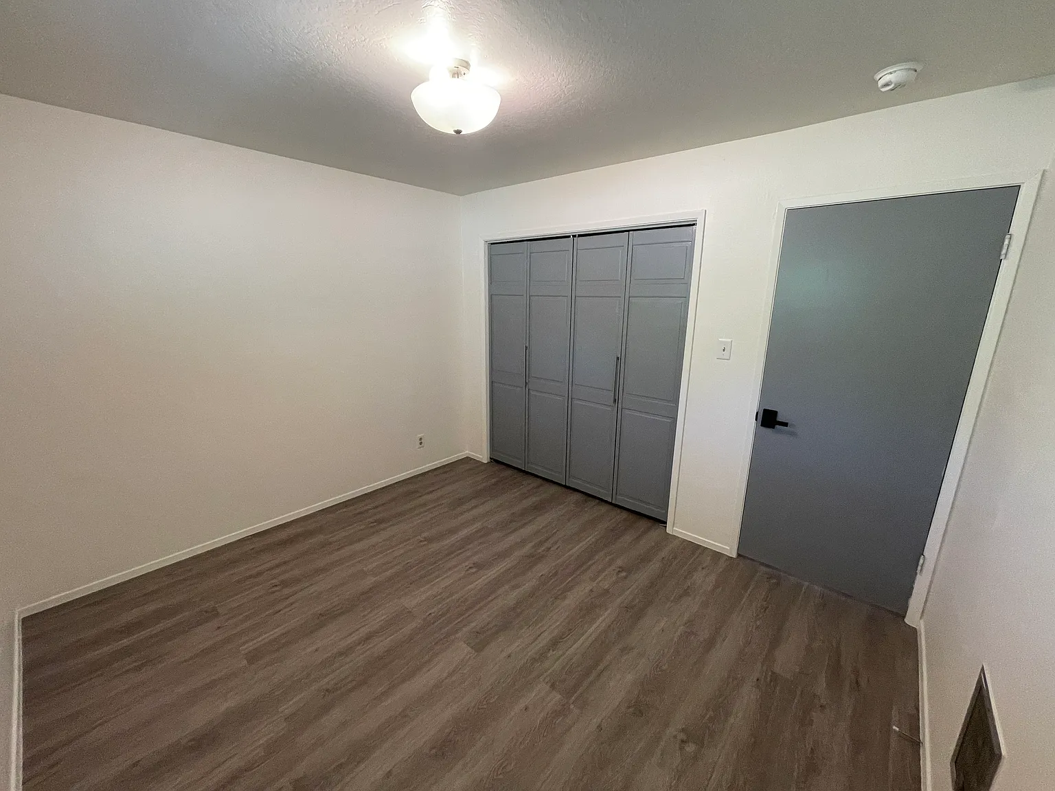 2 bed, 850 sqft, $2,500 — Photo 2