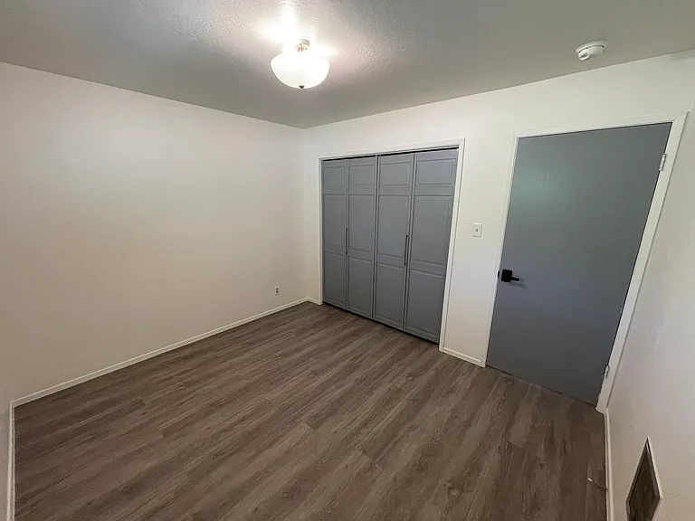 1023 Central Ave #D — Photo 2