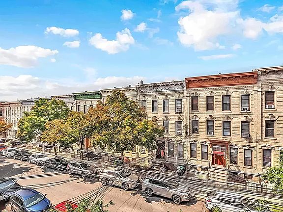 5th image of 1928 Linden St #3R