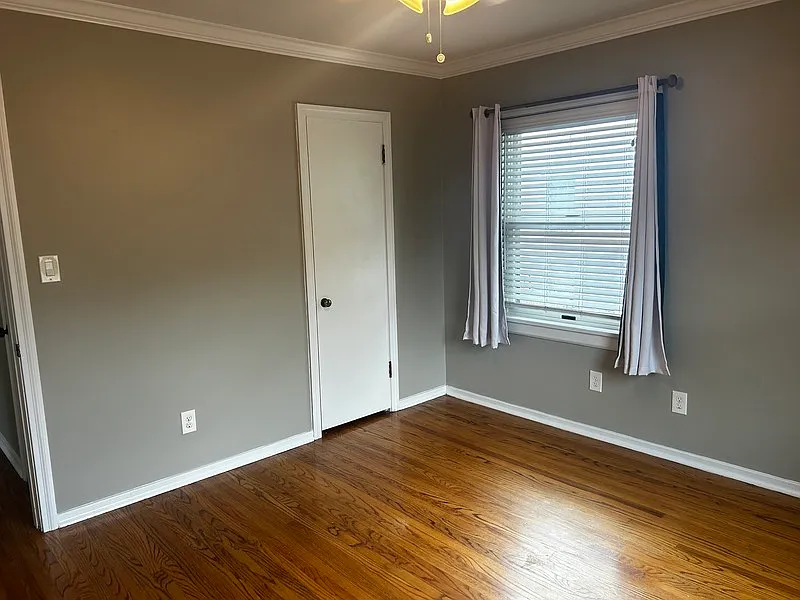 3 bed, 2.0 bath, 2050 sqft, $2,245 — Photo 3