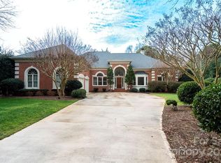 8912 Dove Stand Ln, Charlotte, NC 28226
