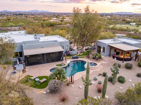 10597 E Fort Lowell Rd, Tucson, AZ 85749