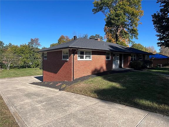 4th image of 3352 Fair Oaks Dr