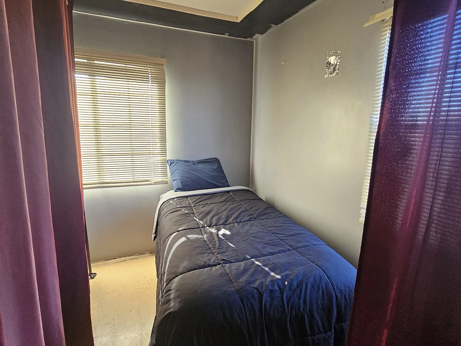2541 E Adams St — Photo 2