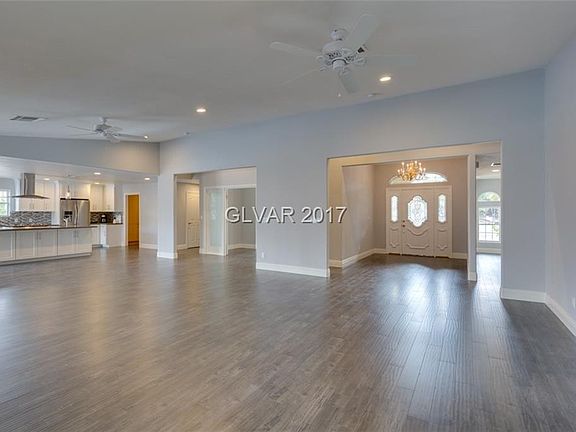 5th image of 8016 Secret Harbor Ct