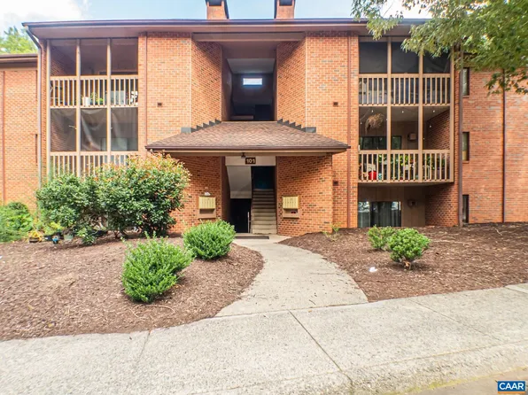 101 Turtle Creek Rd APT 5, Charlottesville, VA 22901