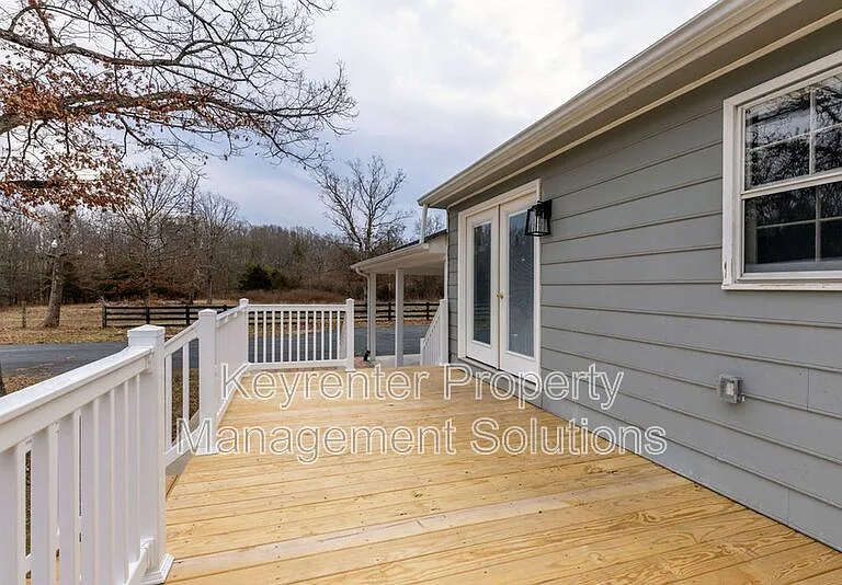 781 Cold Springs Rd — Photo 7