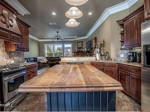 3rd image of 414 Half Moon Ln
