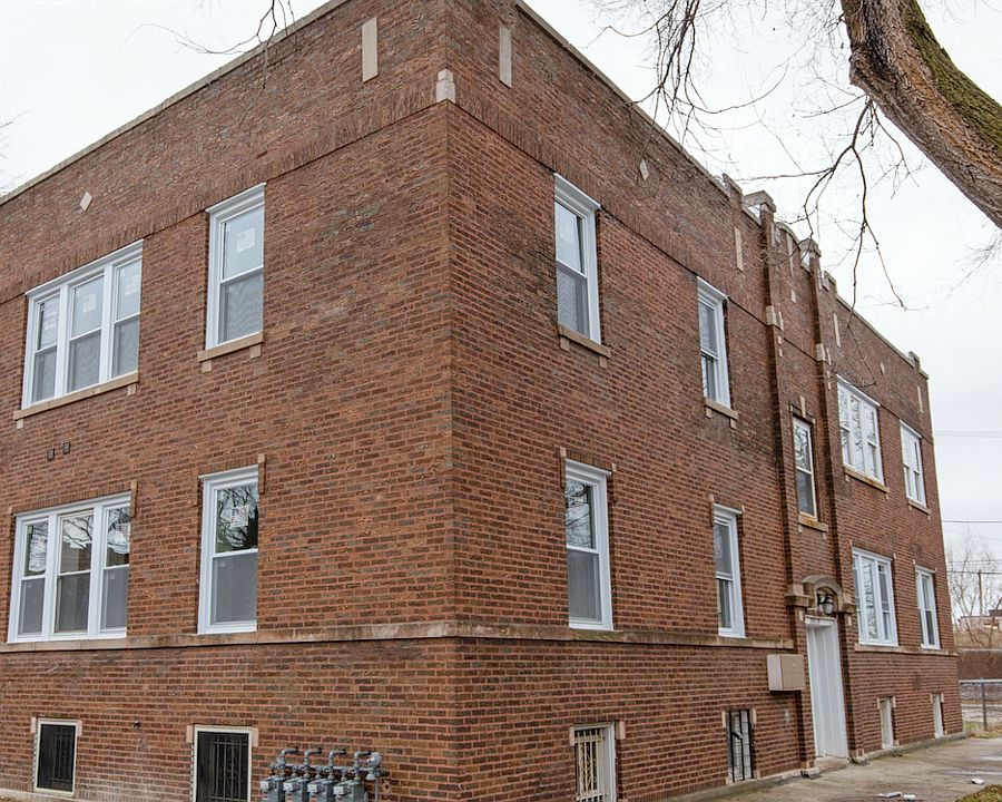 1st image of 3903 W Shakespeare Ave #2W