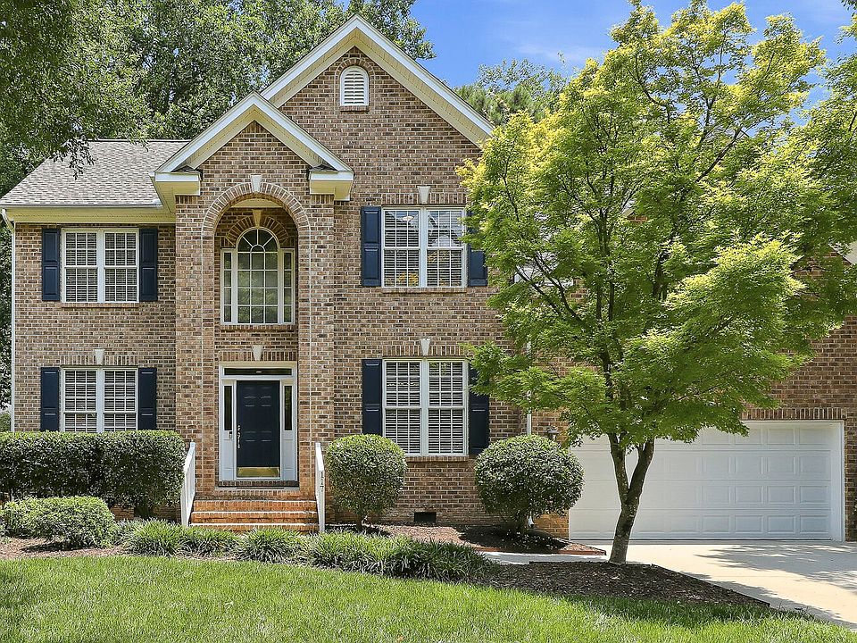 1st image of 117 Drakewood Pl