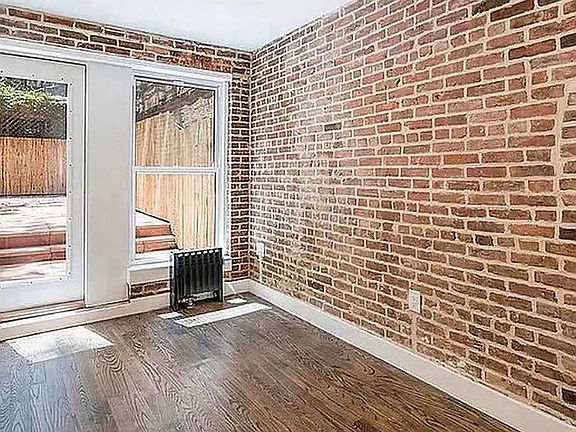 3rd image of 226 East Dr #10-1