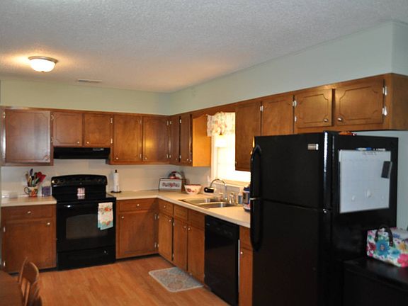 5th image of 359 S Spalding Ave