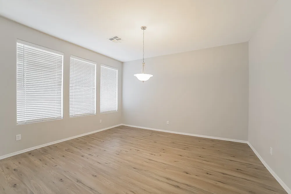 3 bed, 2.0 bath, 2266 sqft, $2,570 — Photo 4