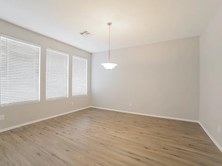 4439 W Apollo Rd — Photo 4
