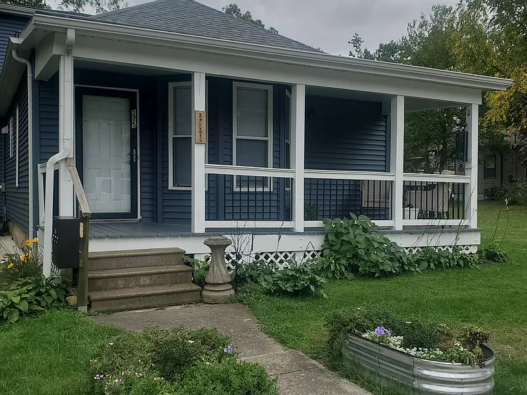 275 W Main St — Photo 27