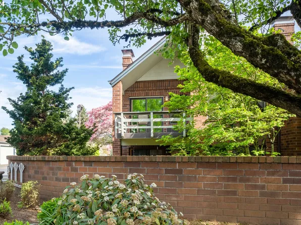 14905 NE Sacramento St Unit 4, Portland, OR 97230